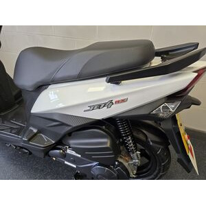 SYM Jet 4 RX 125 E5 click to zoom image