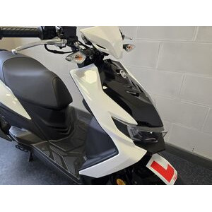 SYM Jet 4 RX 125 E5 click to zoom image