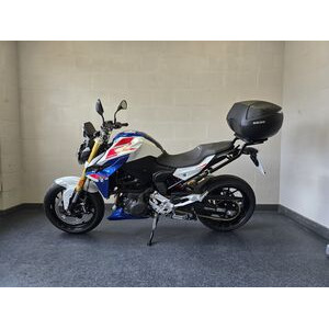 BMW F 900 R click to zoom image