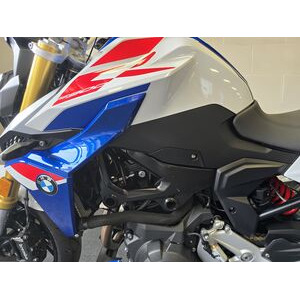 BMW F 900 R click to zoom image