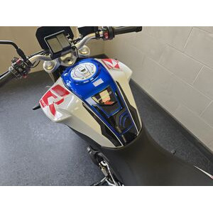 BMW F 900 R click to zoom image
