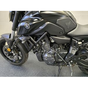 YAMAHA MT 07 click to zoom image