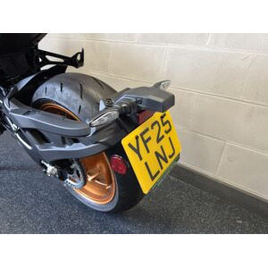 SUZUKI GSXS 1000 Katana click to zoom image