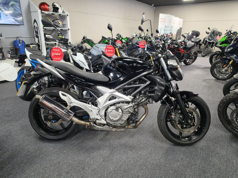 SUZUKI Gladius 650 SFV 650 click to zoom image