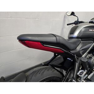 TRIUMPH Trident 660 click to zoom image