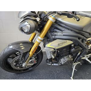 TRIUMPH Speed Triple RS 1200 click to zoom image