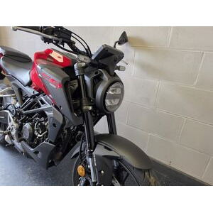 HONDA CB125R click to zoom image