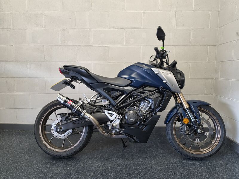 HONDA CB125R - CBF125 click to zoom image