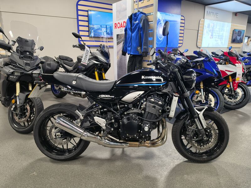 KAWASAKI Z900 RS click to zoom image