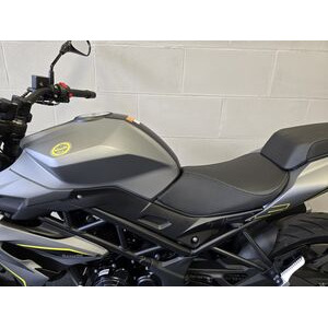 BENELLI BN 125 click to zoom image