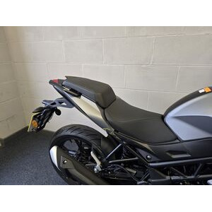 BENELLI BN 125 click to zoom image