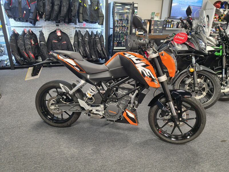 KTM KTM DUKE 200 IS click to zoom image