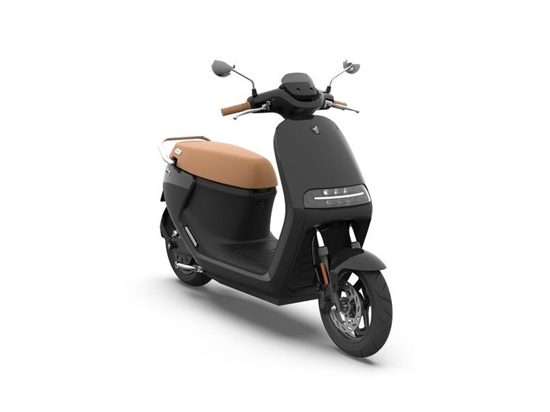 SEGWAY E125S Electric Moped click to zoom image